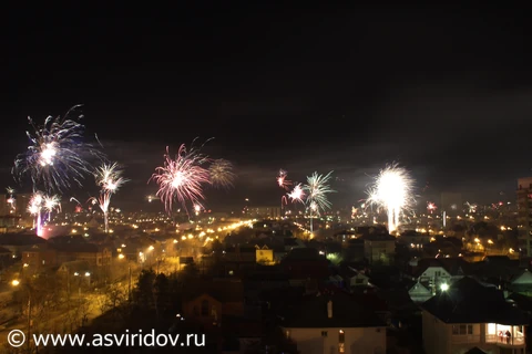 Праздничный салют на новый 2013 год в Краснодаре