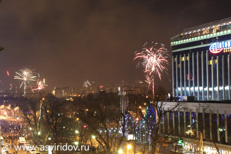 С новым 2015 годом и Рождеством. На рождество в Краснодаре выпал снег! (фото)